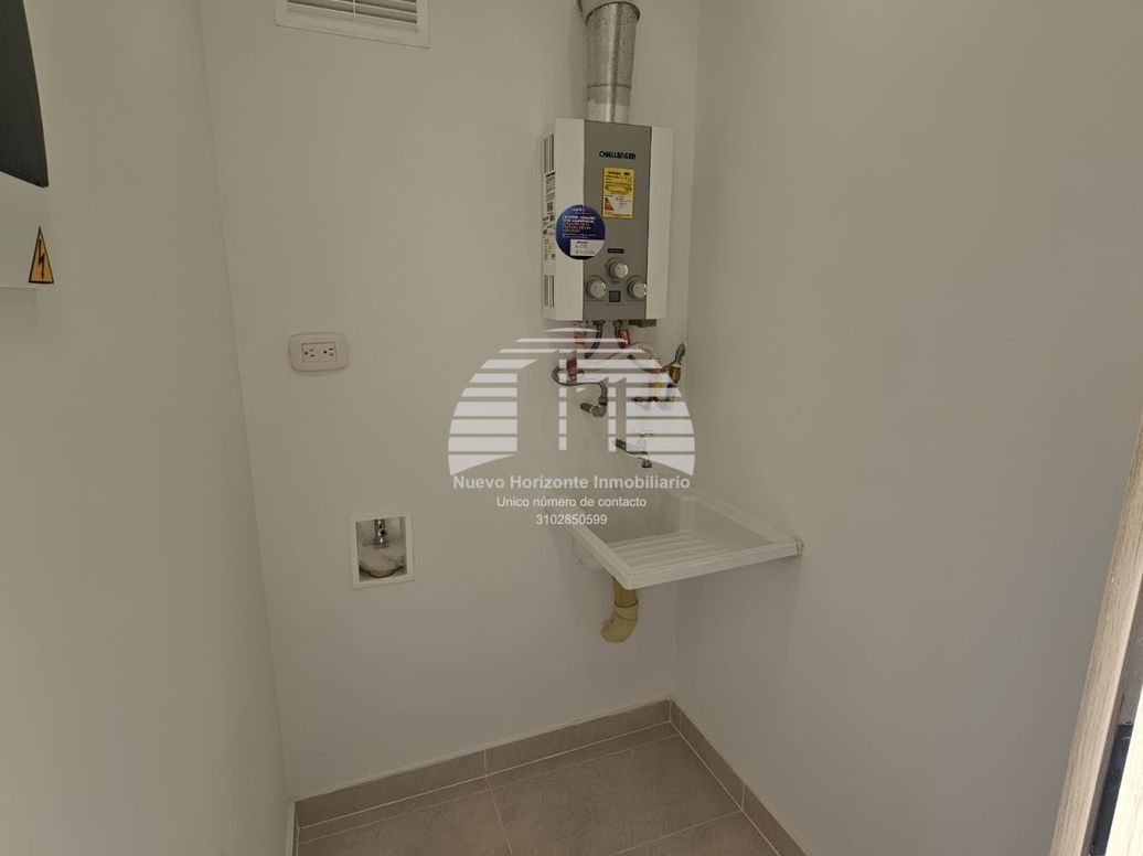 Apartamento de 1 alcoba en venta en El Plan, Bogotá, 35 m² · foto 3 de 20