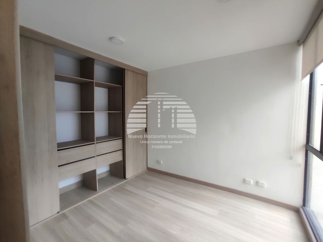 Apartamento de 1 alcoba en venta en El Plan, Bogotá, 35 m² · foto 2 de 20