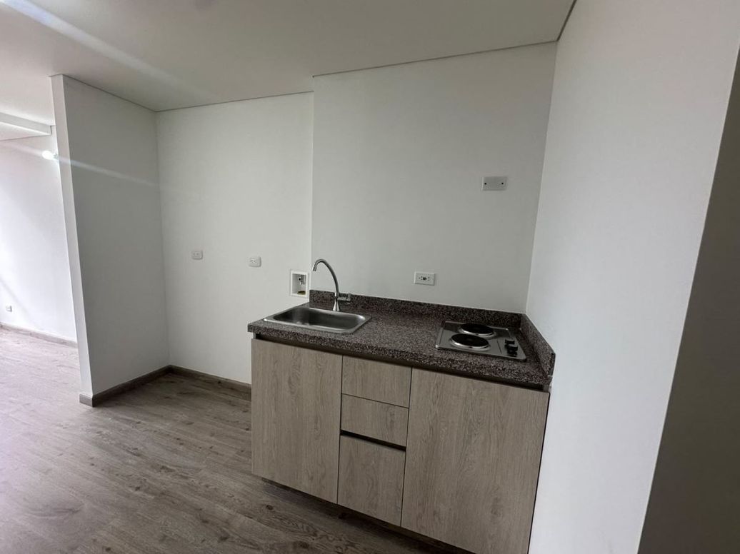 Apartamento de 1 alcoba en arriendo en Country Club, Bogotá, 25 m² · foto 8 de 12
