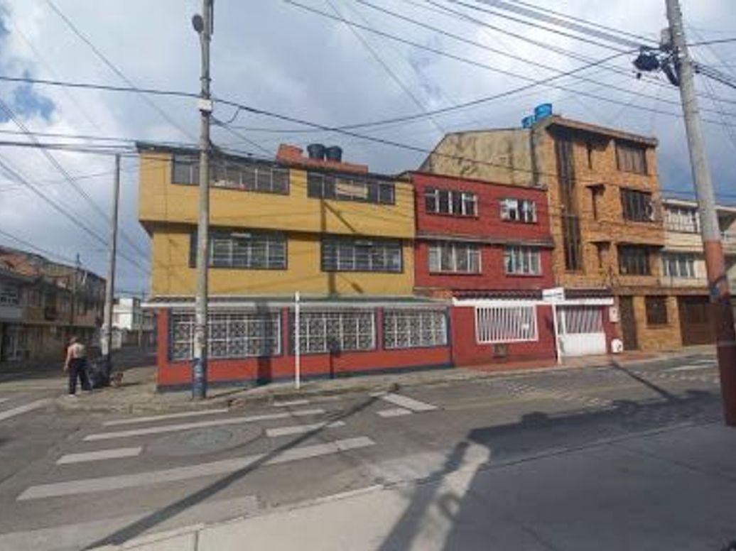 Casa de 1 alcoba en venta en Santa Isabel, Bogotá, 193 m² · foto 2 de 12