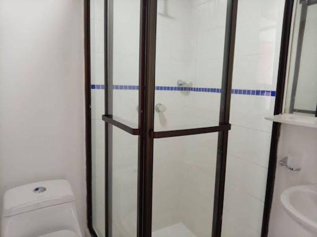 Apartamento de 1 alcoba en arriendo en Cedro Golf, Bogotá, 35 m² · foto 7 de 8