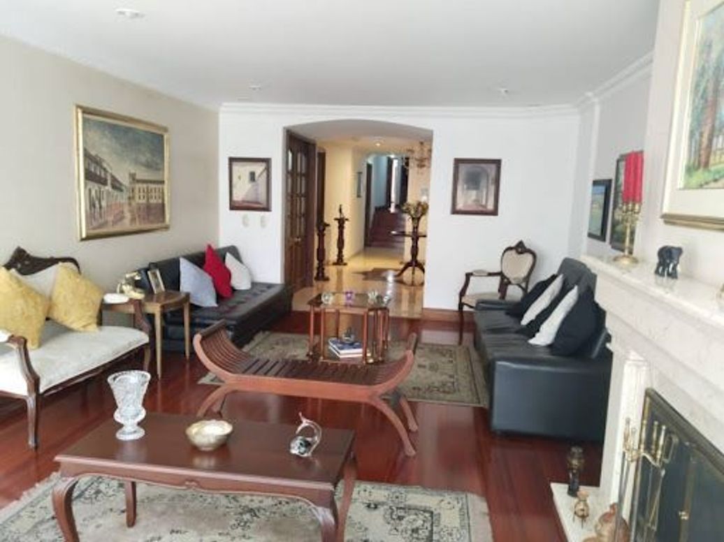 Apartamento de 3 alcobas en venta en Los Rosales, Bogotá, 190 m² · foto 7 de 20