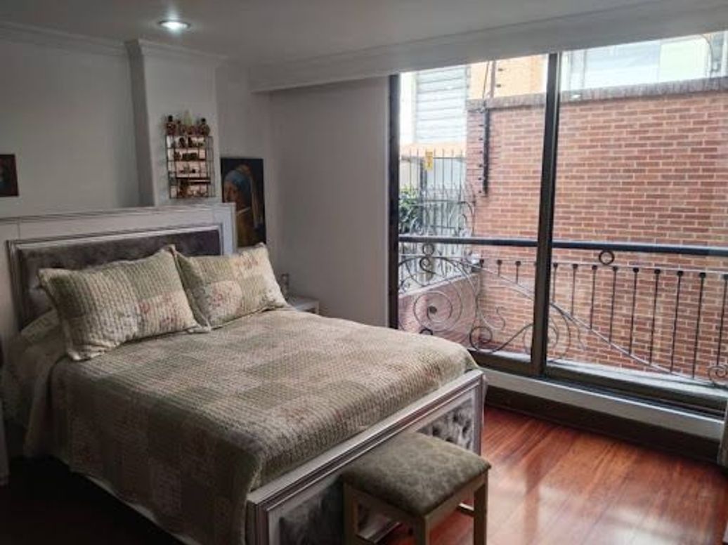 Apartamento de 3 alcobas en venta en Los Rosales, Bogotá, 190 m² · foto 11 de 20