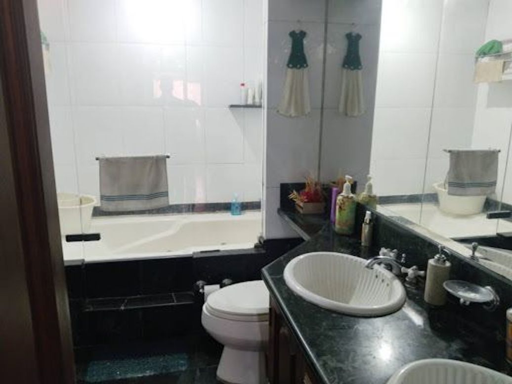 Apartamento de 3 alcobas en venta en Los Rosales, Bogotá, 190 m² · foto 20 de 20