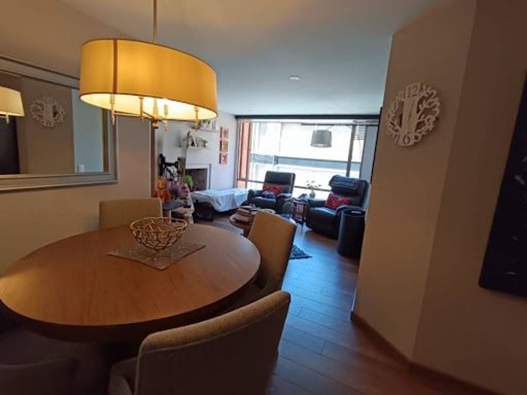 Apartamento de 2 alcobas en venta en Los Rosales, Bogotá, 86 m² · foto 5 de 16