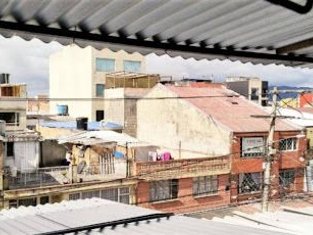 Casa de 4 alcobas en venta en Santa Helenita, Bogotá, 152 m² · foto 5 de 19