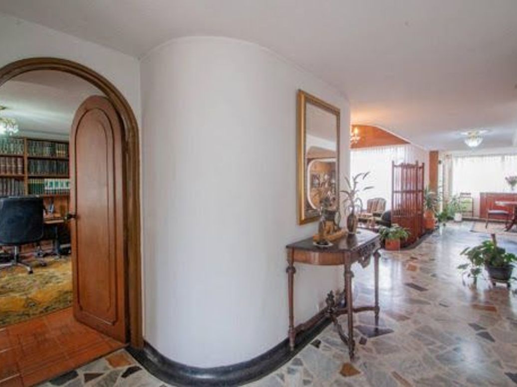 Casa de 4 alcobas en venta en Estoril, Bogotá, 314 m² · foto 8 de 20
