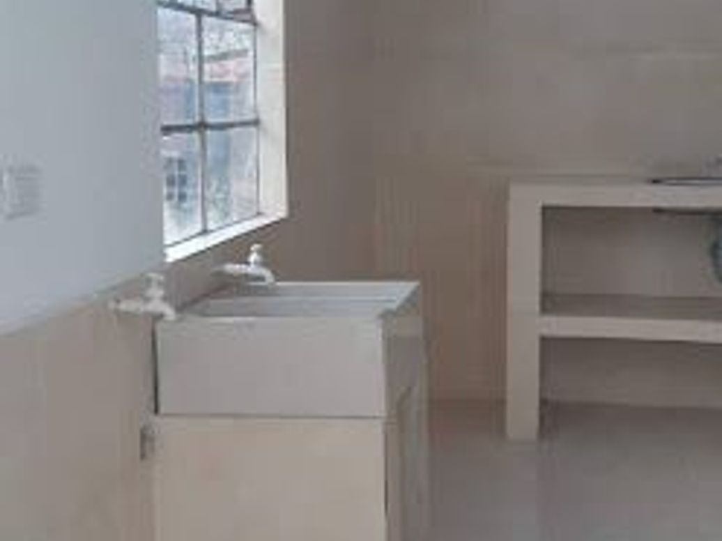 Casa de 10 alcobas en venta en Molinos, Bogotá, 153 m² · foto 11 de 11