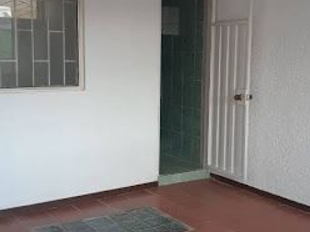 Casa de 10 alcobas en venta en Molinos, Bogotá, 153 m² · foto 6 de 11
