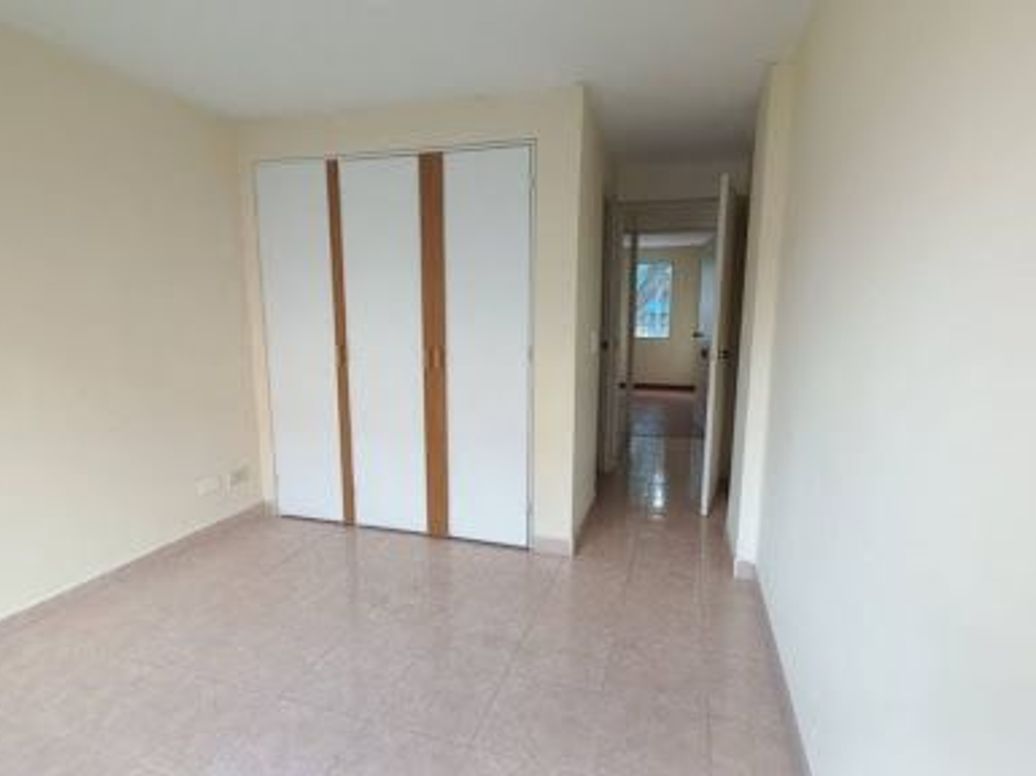 Apartamento de 3 alcobas en venta en Villa Mayor, Bogotá, 63 m² · foto 3 de 18