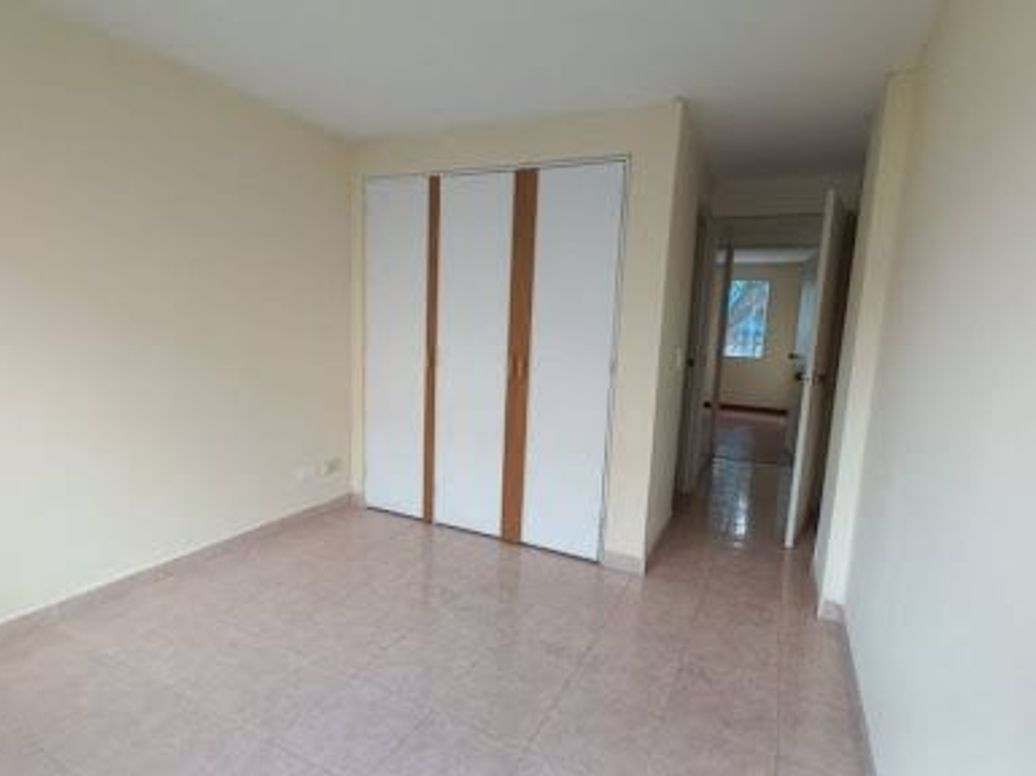 Apartamento de 3 alcobas en venta en Villa Mayor, Bogotá, 63 m² · foto 13 de 18