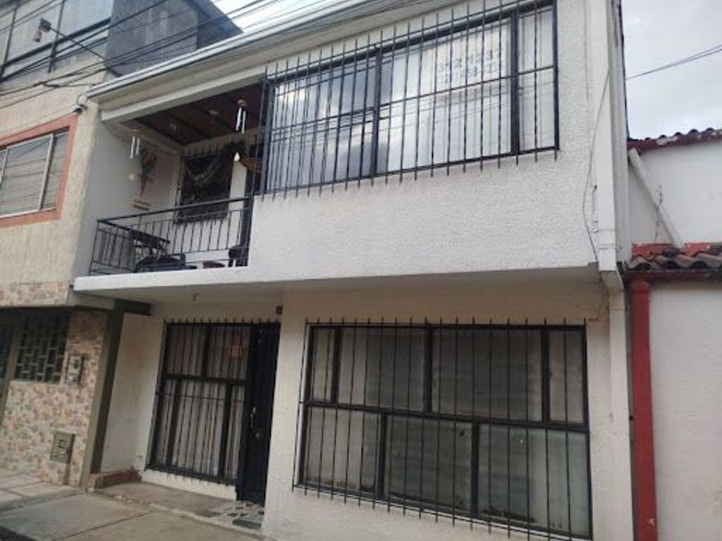 Casa de 3 alcobas en venta en San Cayetano, Bogotá, 66 m² · foto 3 de 4