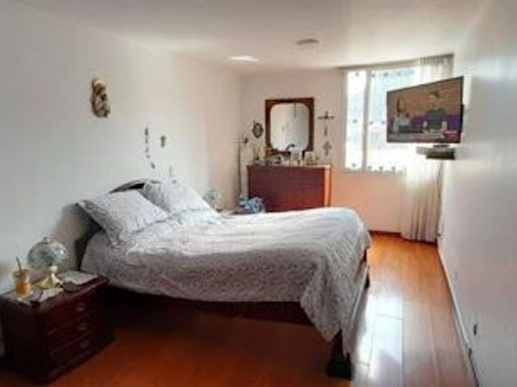 Apartamento de 2 alcobas en venta en Polo Club, Bogotá, 91 m² · foto 10 de 17