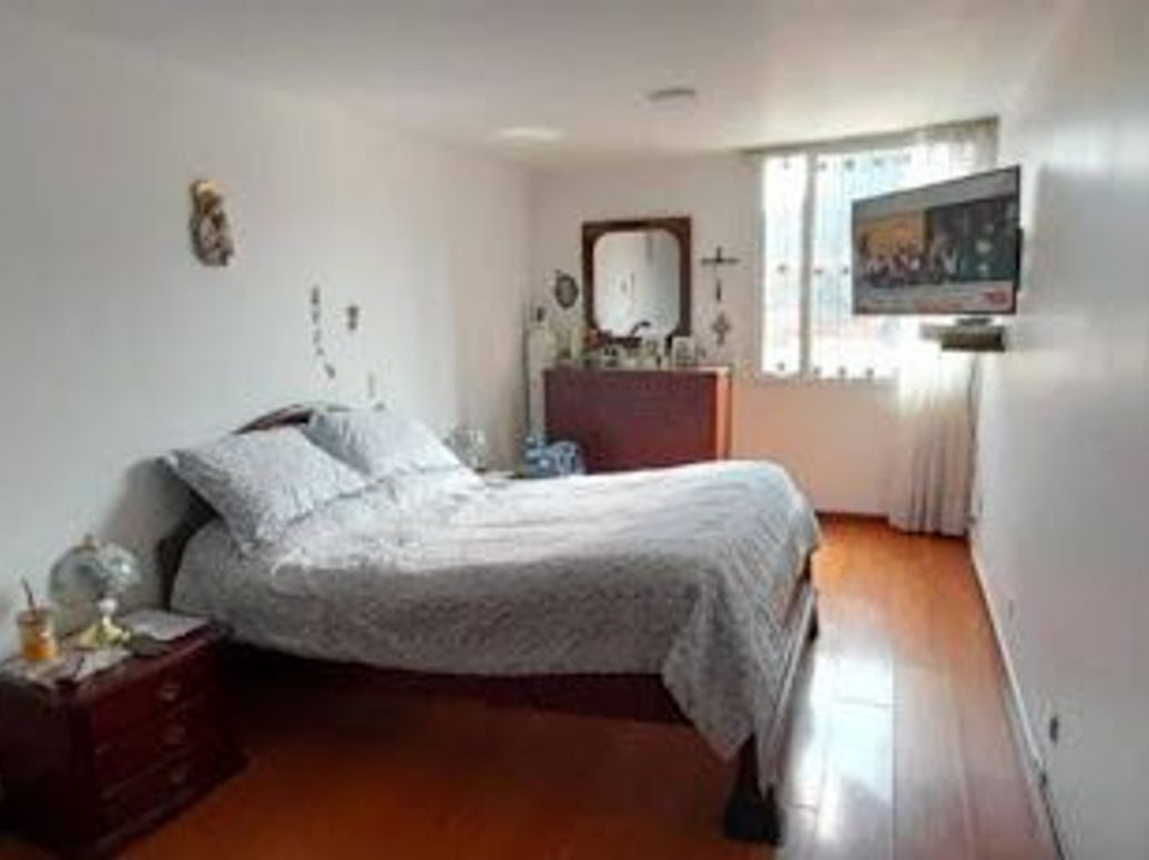 Apartamento de 2 alcobas en venta en Polo Club, Bogotá, 91 m² · foto 15 de 17