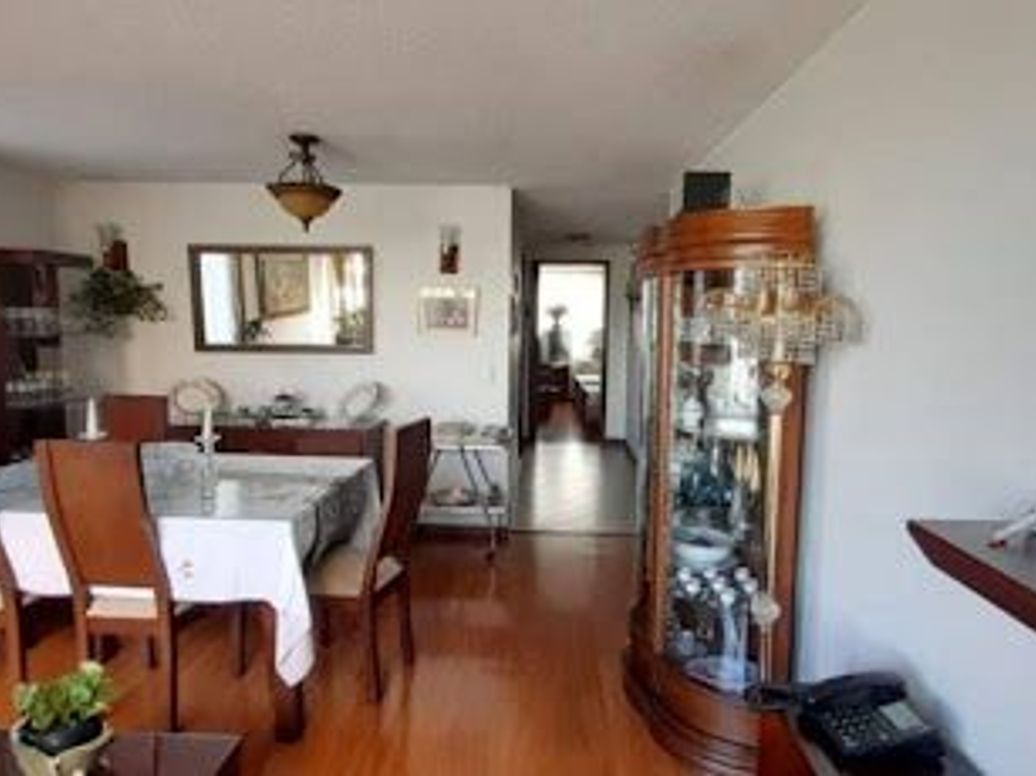 Apartamento de 2 alcobas en venta en Polo Club, Bogotá, 91 m² · foto 8 de 17