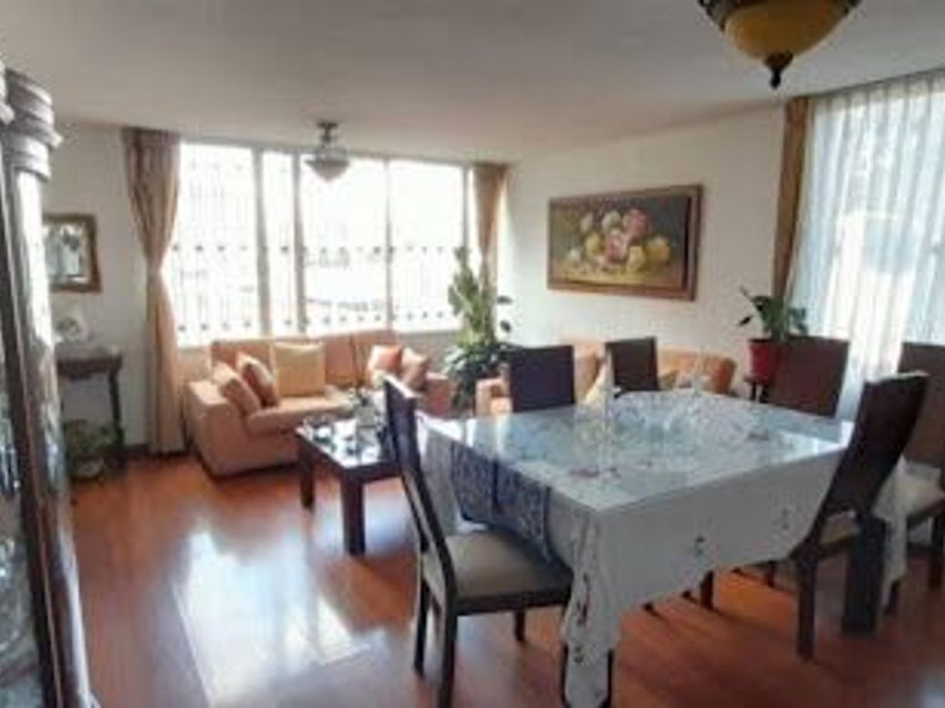 Apartamento de 2 alcobas en venta en Polo Club, Bogotá, 91 m² · foto 9 de 17