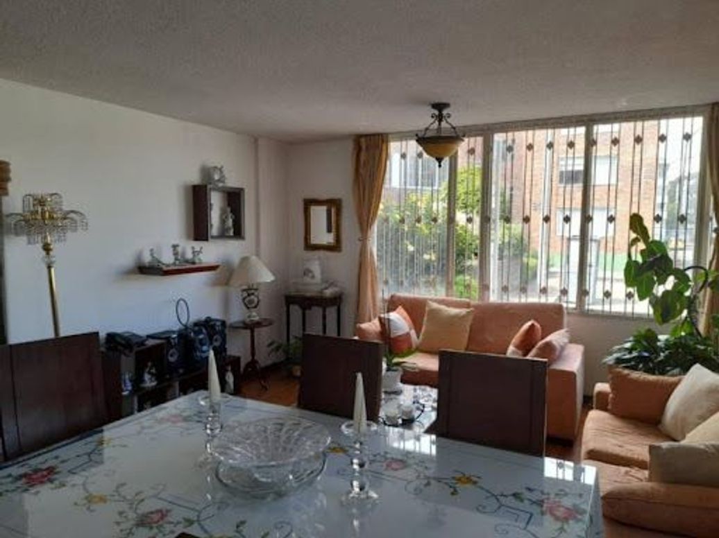 Apartamento de 2 alcobas en venta en Polo Club, Bogotá, 91 m² · foto 6 de 17