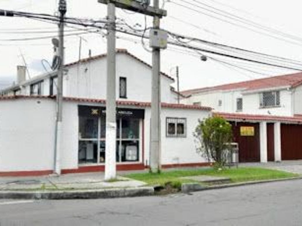 Casa de 3 alcobas en venta en Villa Magdala, Bogotá, 266 m² · foto 2 de 19