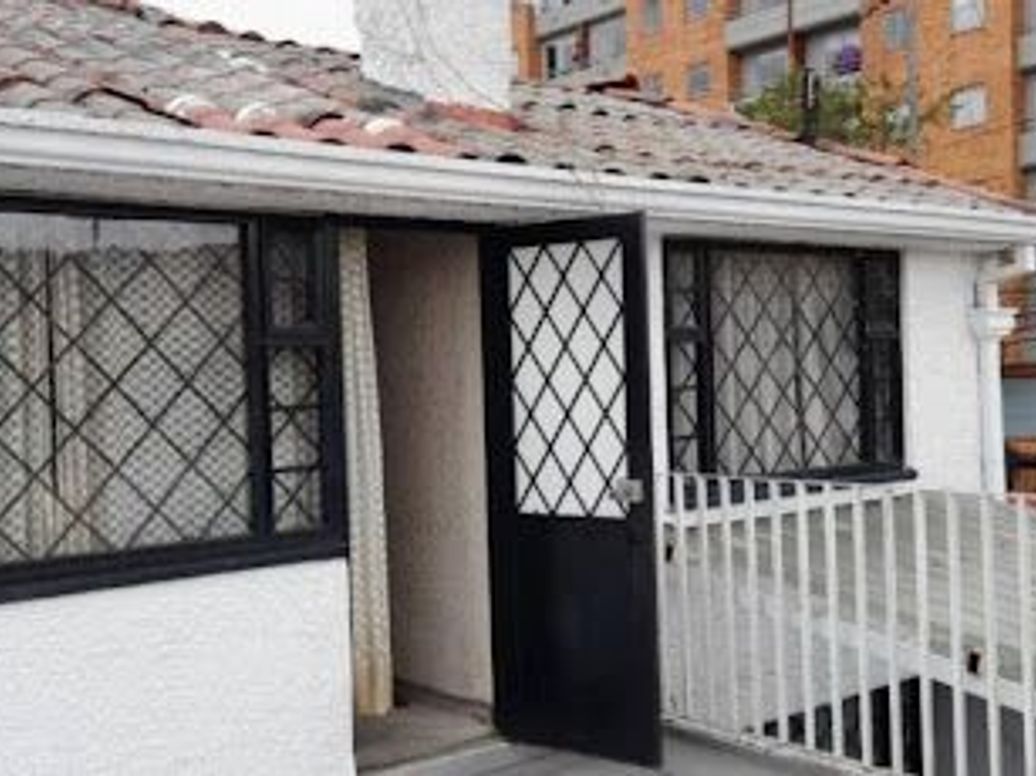Casa de 3 alcobas en venta en Villa Magdala, Bogotá, 266 m² · foto 17 de 19