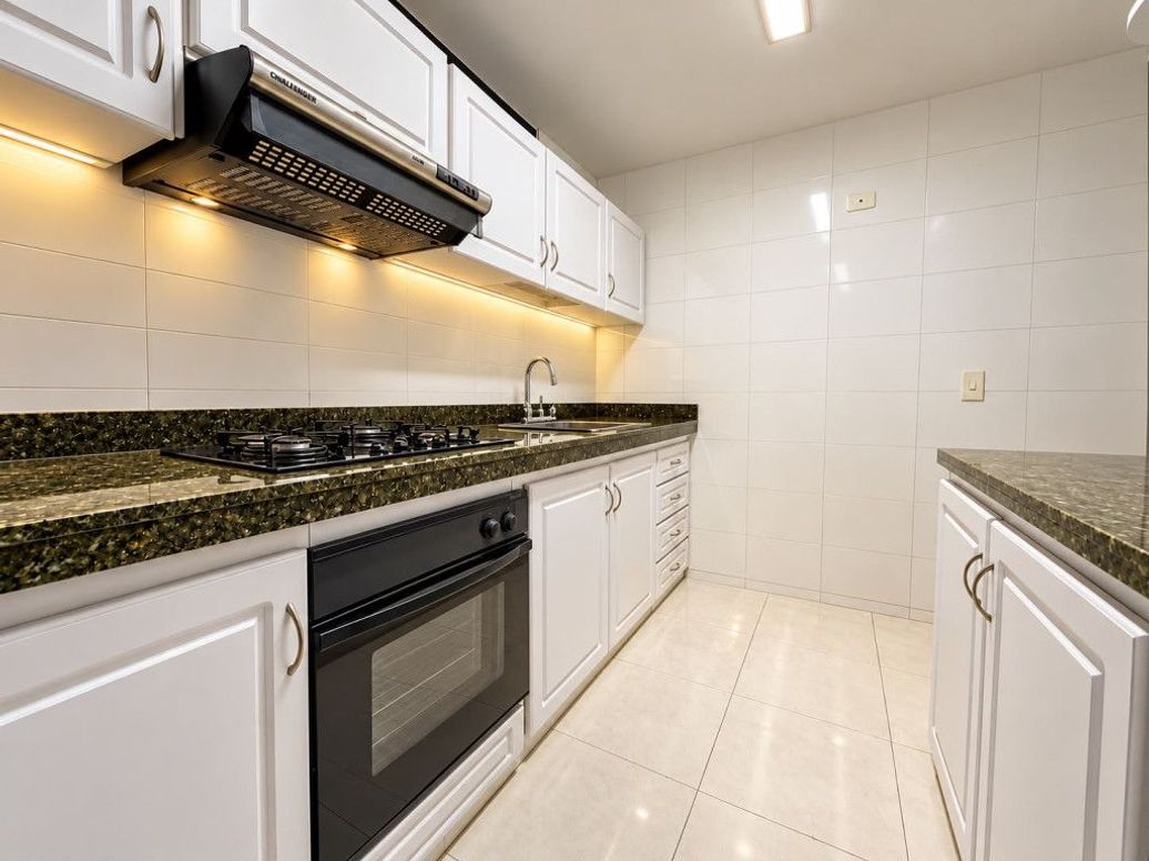 Apartamento de 1 alcoba en arriendo en El Contador, Bogotá, 67 m² · foto 9 de 9