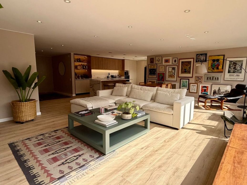 Apartamento de 3 alcobas en arriendo en San Diego, Bogotá, 181 m² · foto 6 de 8