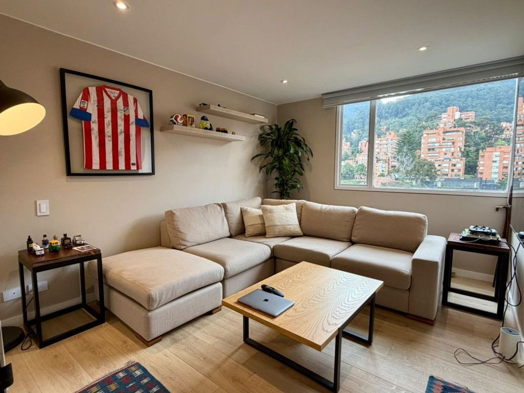 Apartamento de 3 alcobas en arriendo en San Diego, Bogotá, 181 m² · foto 7 de 8