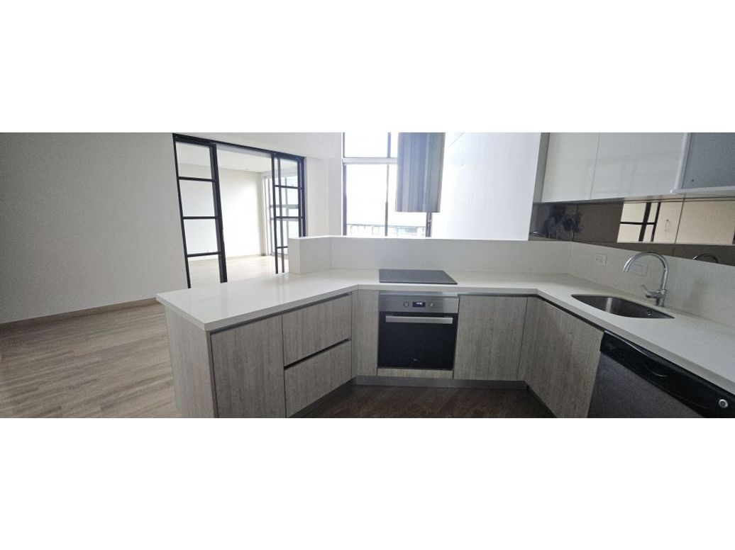 Apartamento de 2 alcobas en arriendo en Los Rosales, Bogotá, 125 m² · foto 4 de 20