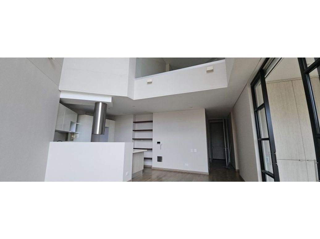 Apartamento de 2 alcobas en arriendo en Los Rosales, Bogotá, 125 m² · foto 3 de 20