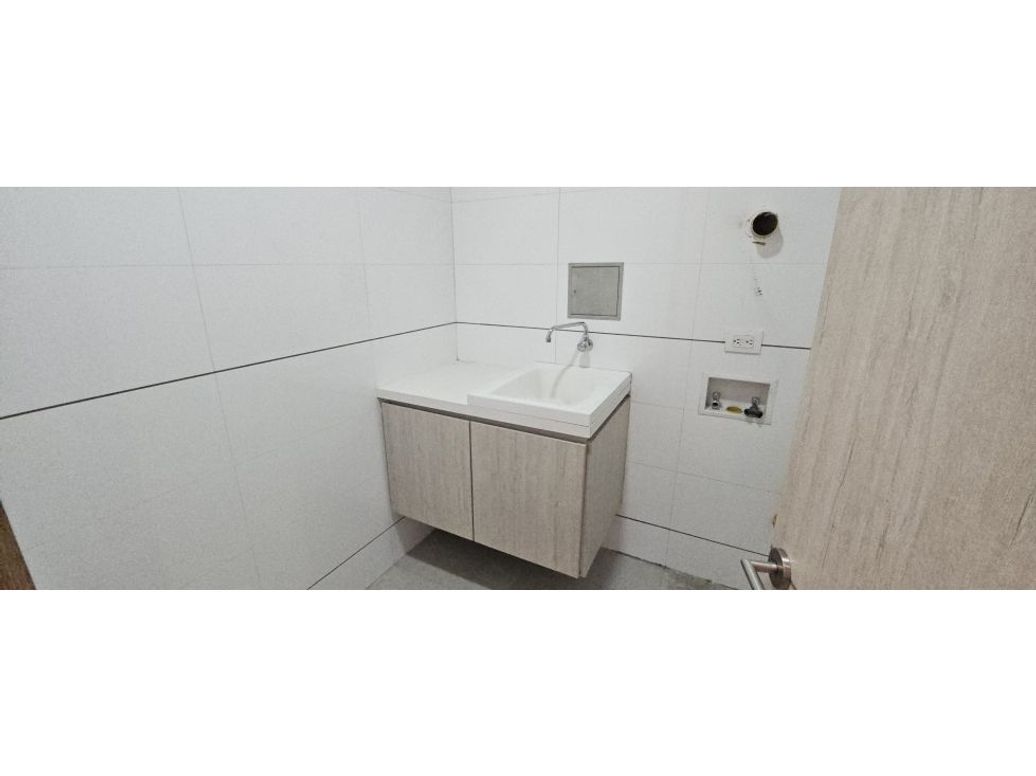 Apartamento de 2 alcobas en arriendo en Los Rosales, Bogotá, 125 m² · foto 11 de 20