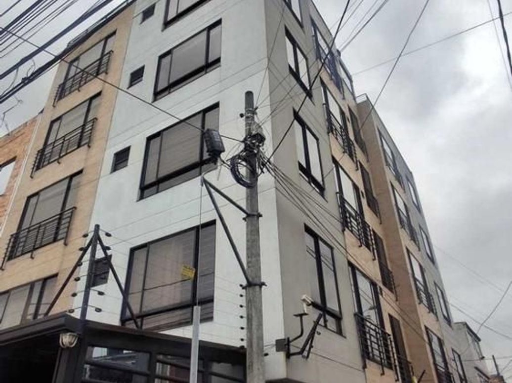 Apartamento de 3 alcobas en venta en Santa Helenita, Bogotá, 58 m² · foto 2 de 14