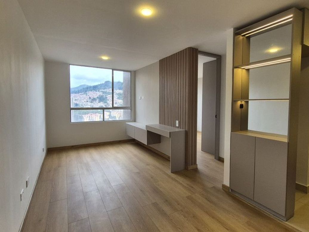 Apartamento de 1 alcoba en venta en El Redil, Bogotá, 35 m² · foto 2 de 20