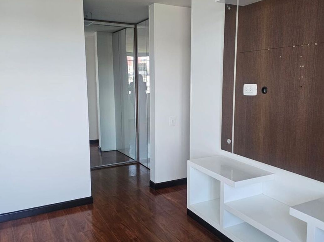 Apartamento de 3 alcobas en venta en Santa Cecilia, Bogotá, 102 m² · foto 7 de 17