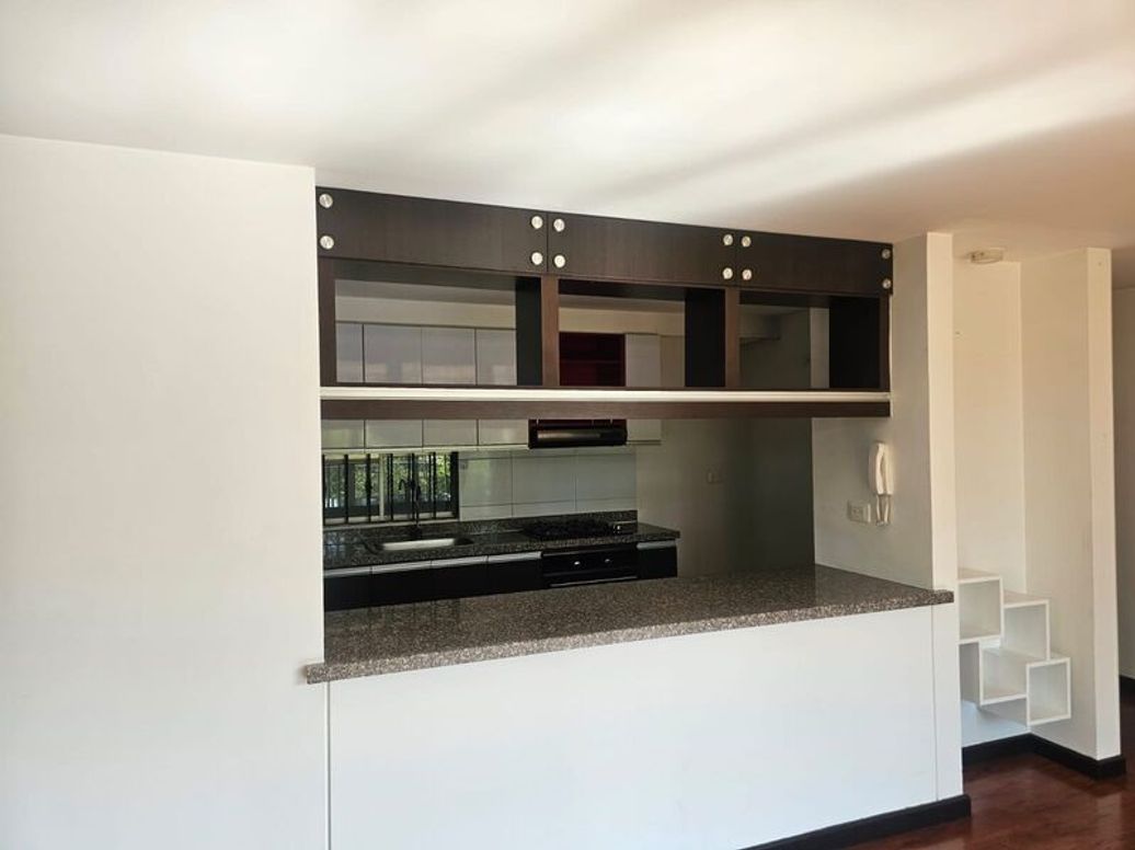 Apartamento de 3 alcobas en venta en Santa Cecilia, Bogotá, 102 m² · foto 3 de 17