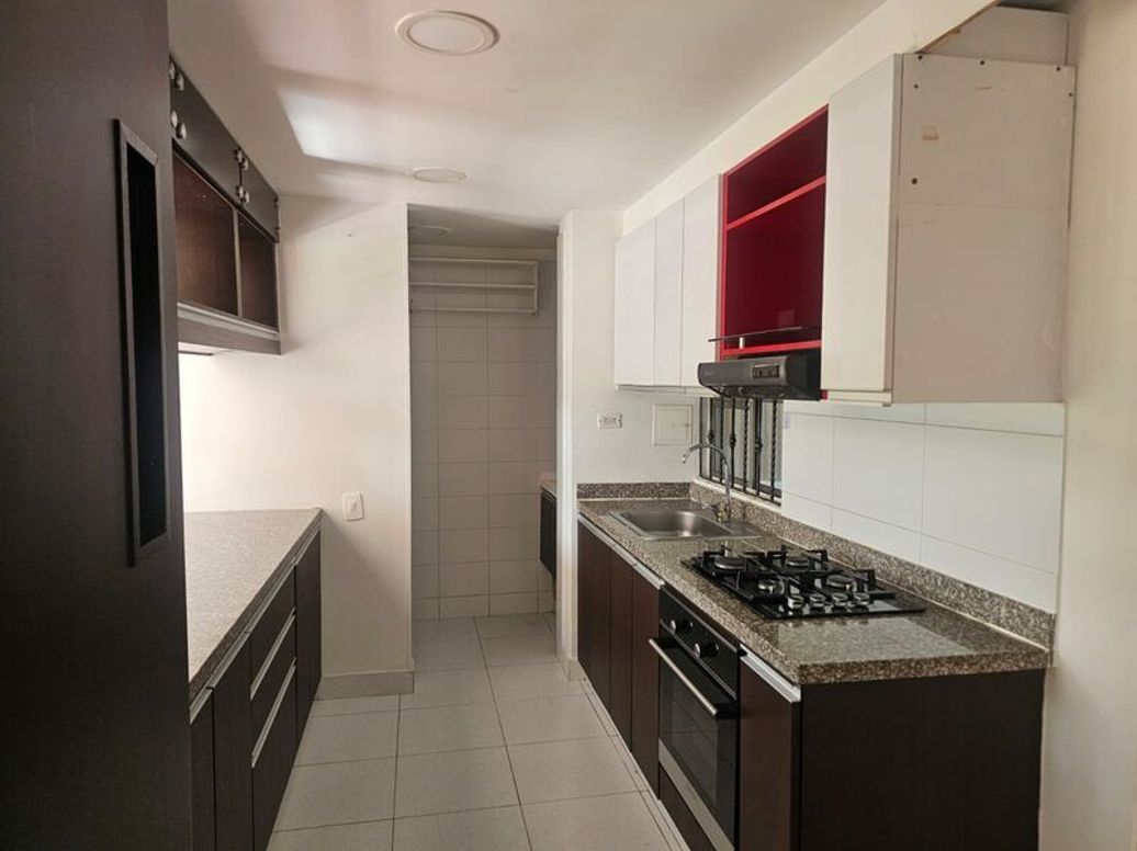 Apartamento de 3 alcobas en venta en Santa Cecilia, Bogotá, 102 m² · foto 8 de 17