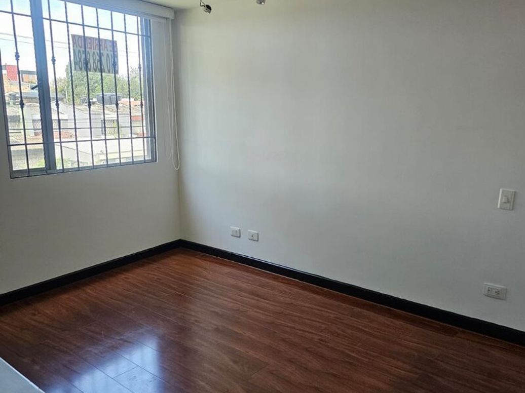 Apartamento de 3 alcobas en venta en Santa Cecilia, Bogotá, 102 m² · foto 11 de 17
