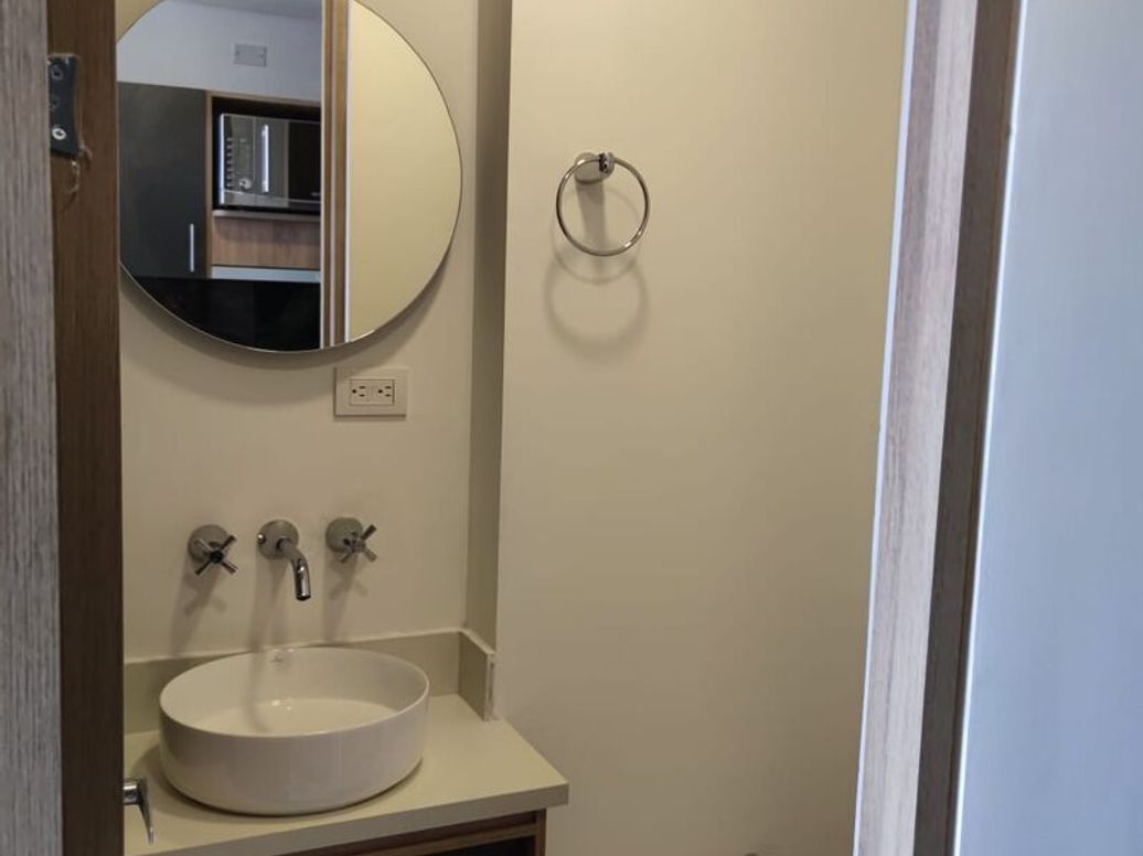 Apartamento de 1 alcoba en venta en Chapinero, Bogotá, 18 m² · foto 7 de 17