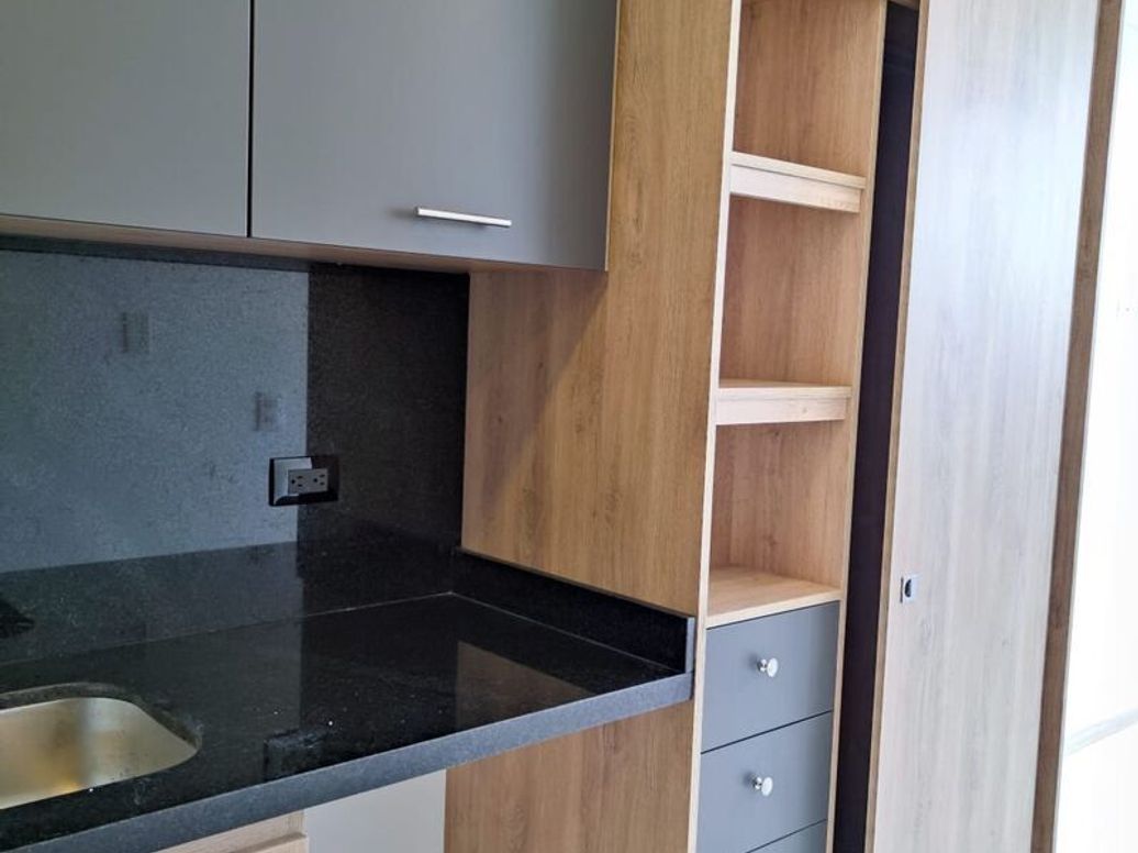Apartamento de 1 alcoba en venta en Chapinero, Bogotá, 18 m² · foto 3 de 17