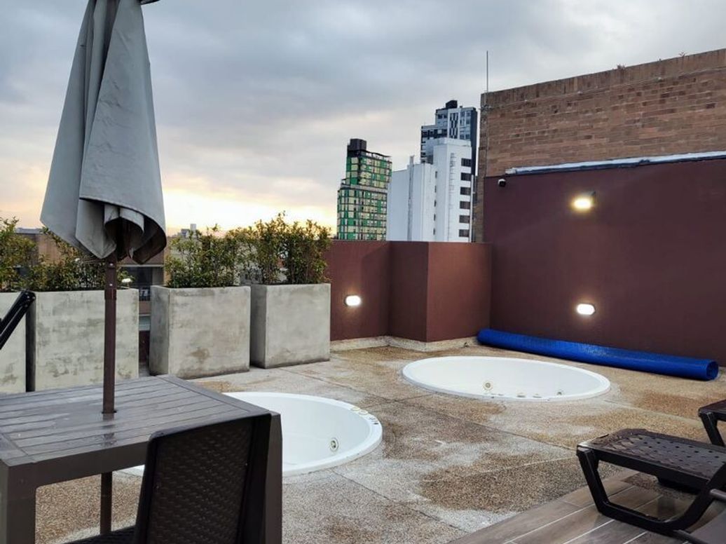 Apartamento de 1 alcoba en venta en Chapinero, Bogotá, 18 m² · foto 16 de 17