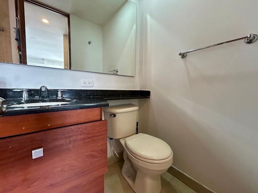 Apartamento de 3 alcobas en venta en Santa Helena, Bogotá, 71 m² · foto 19 de 20