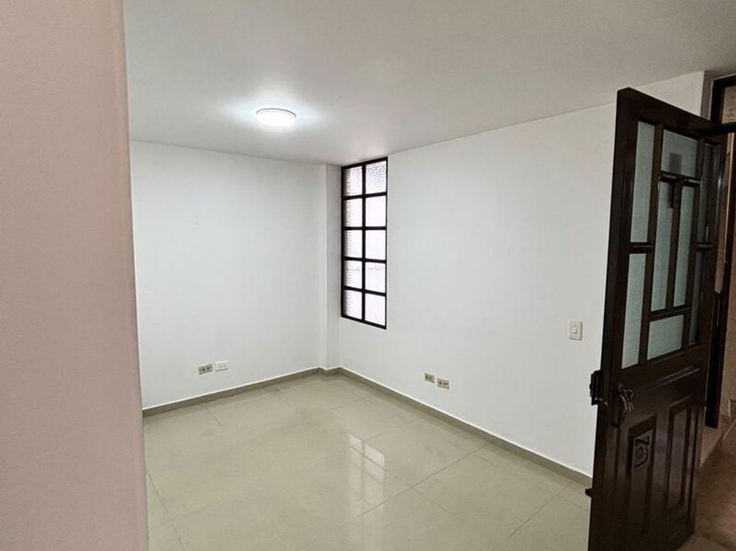 Apartamento de 2 alcobas en venta en Paris, Bogotá, 49 m² · foto 2 de 15