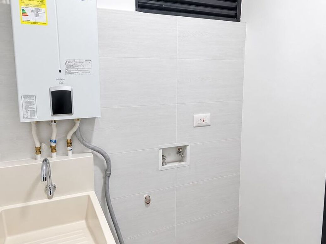 Apartamento de 3 alcobas en venta en Cr Caminos De Gratamira, Bogotá, 66 m² · foto 15 de 16