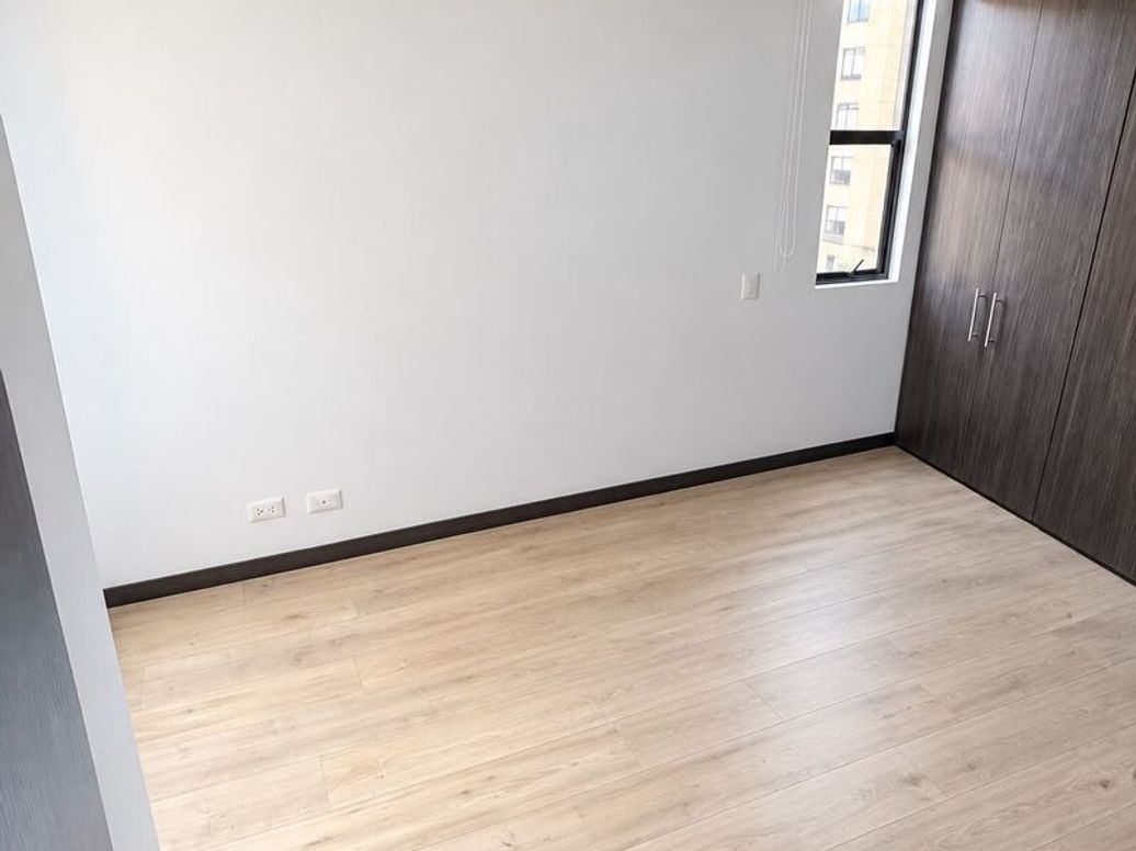 Apartamento de 3 alcobas en venta en Cr Caminos De Gratamira, Bogotá, 66 m² · foto 12 de 16