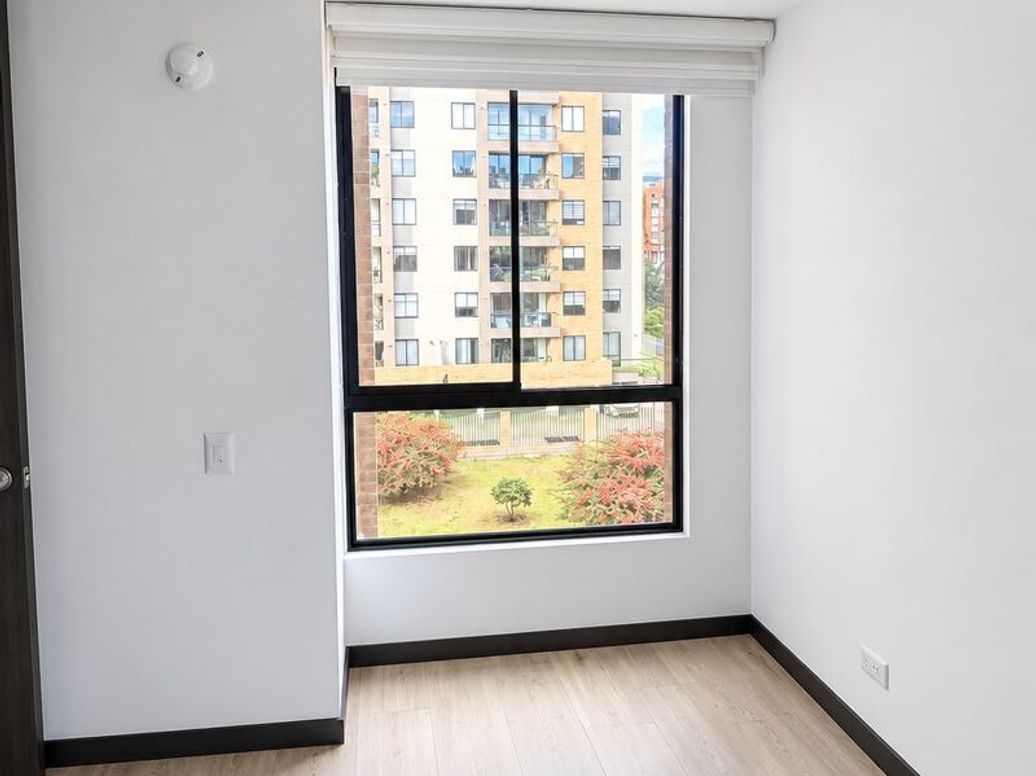 Apartamento de 3 alcobas en venta en Cr Caminos De Gratamira, Bogotá, 66 m² · foto 11 de 16