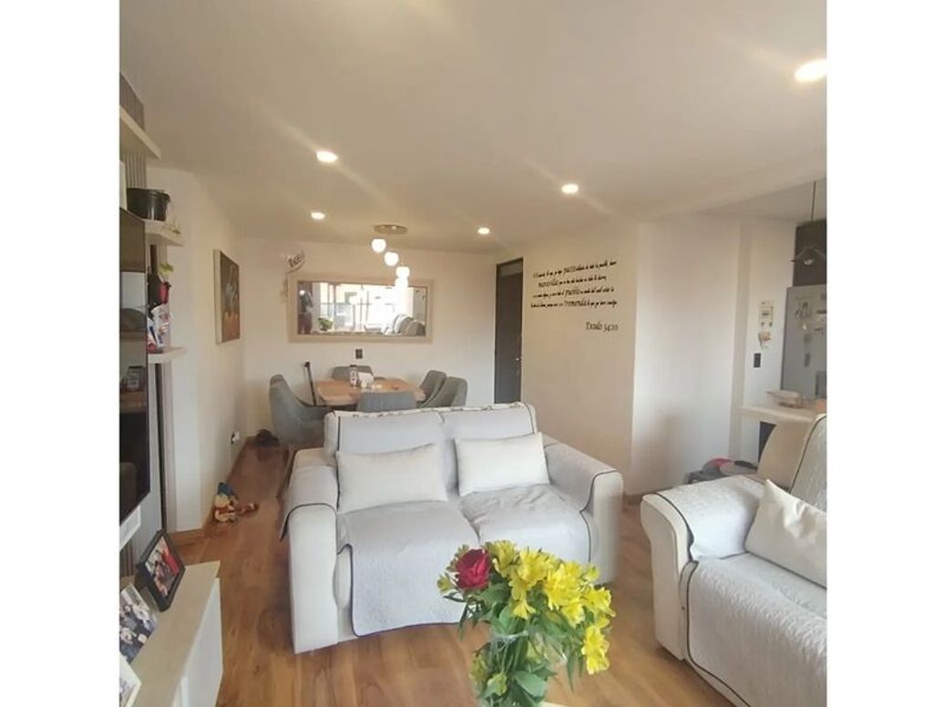 Apartamento de 3 alcobas en venta en El Tintal A.S.D., Bogotá, 76 m² · foto 4 de 20