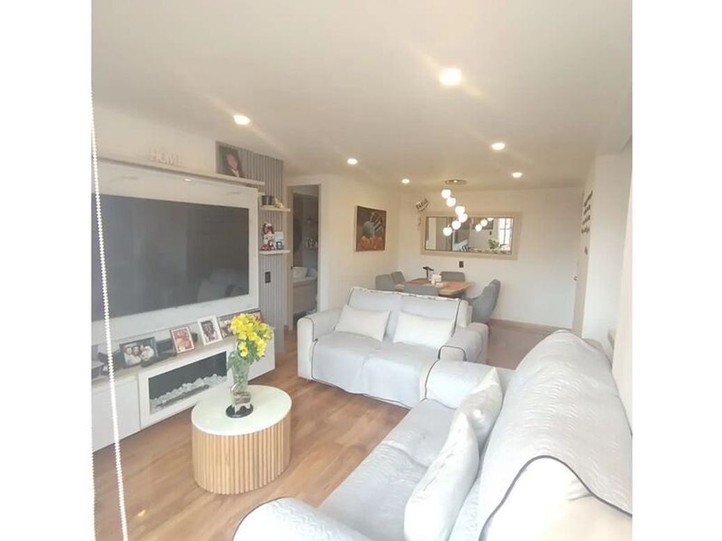 Apartamento de 3 alcobas en venta en El Tintal A.S.D., Bogotá, 76 m² · foto 3 de 20