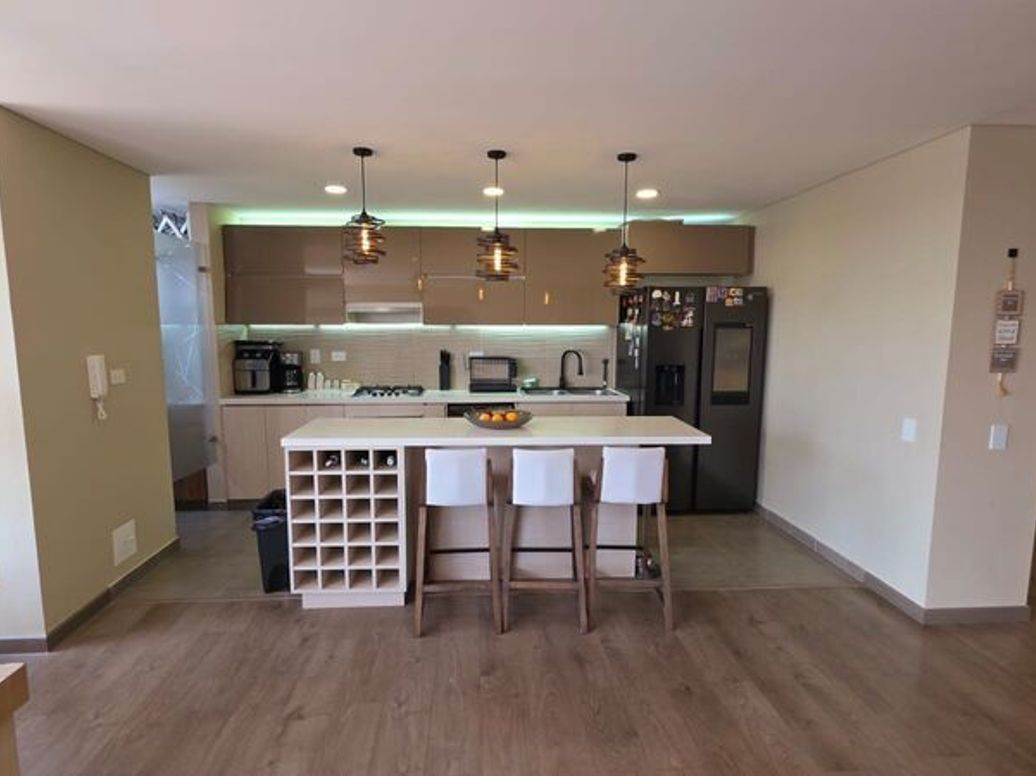 Apartamento de 3 alcobas en venta en Pasadena, Bogotá, 154 m² · foto 4 de 11