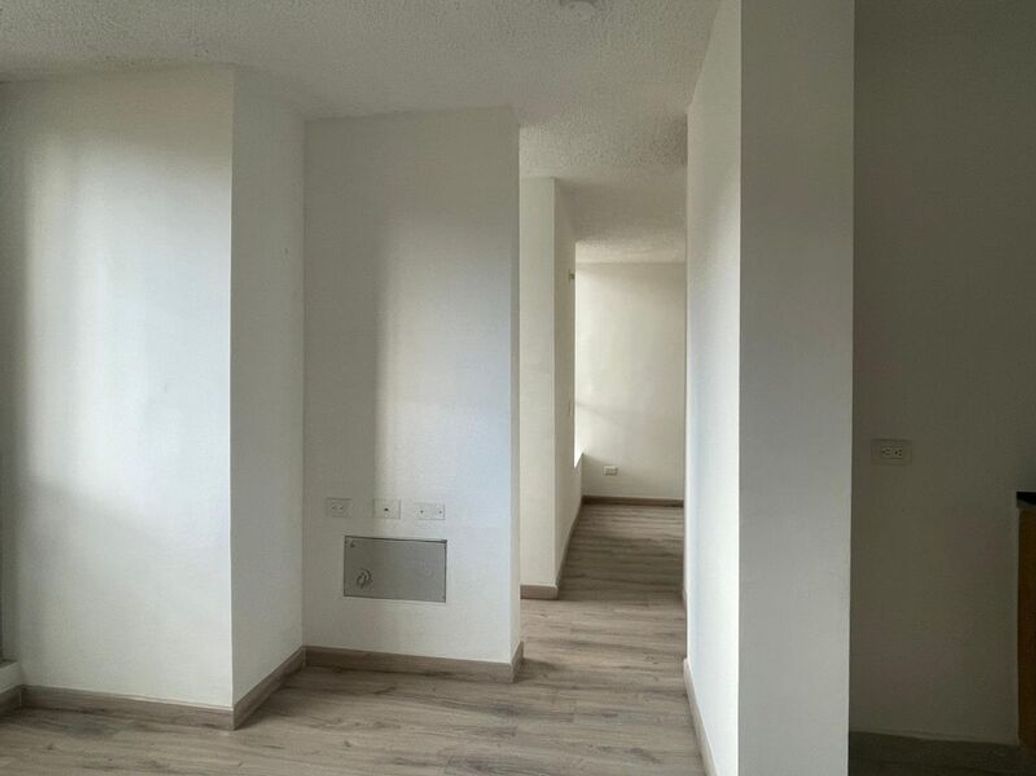 Apartamento de 2 alcobas en venta en Paramericano, Bogotá, 39 m² · foto 3 de 15