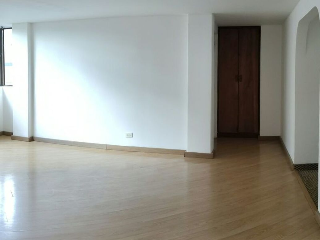 Apartamento de 2 alcobas en venta en Chapinero, Bogotá, 86 m² · foto 9 de 17