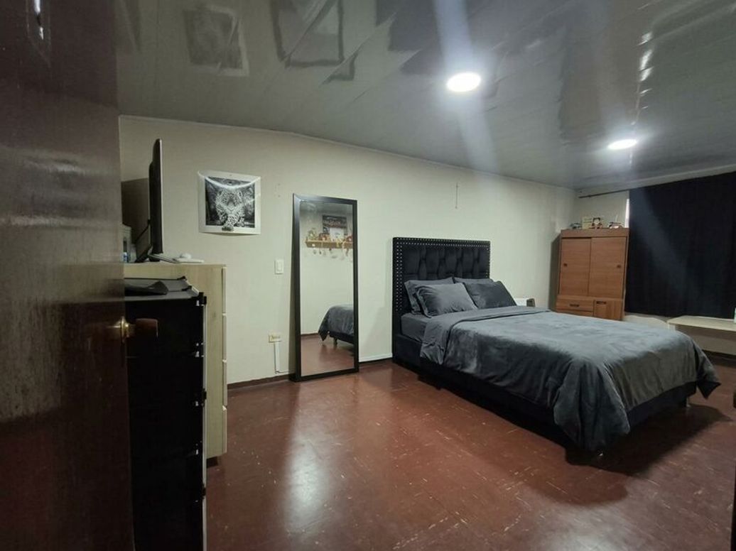 Casa de 6 alcobas en venta en El Cedro, Bogotá, 230 m² · foto 9 de 20