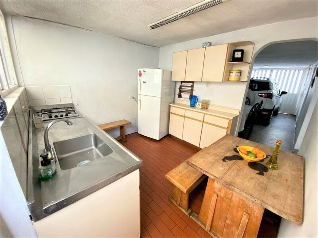 Casa de 3 alcobas en venta en San Joaquín, Bogotá, 142 m² · foto 6 de 13